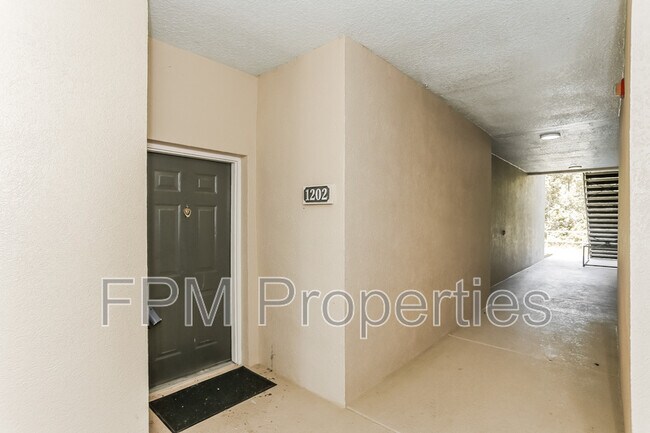 Building Photo - 8601 Beach Blvd