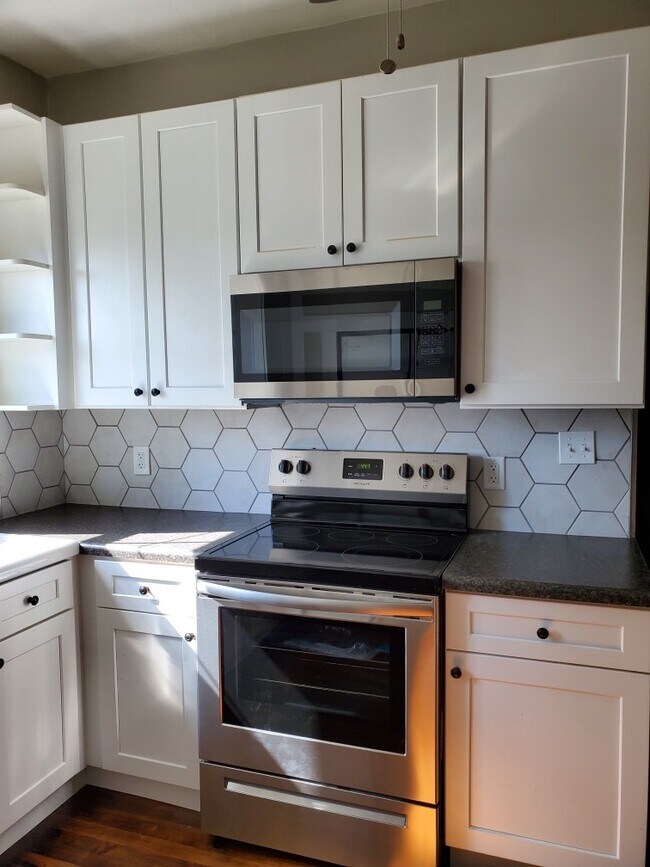 Foto del edificio - 1722 Chapman Ave SW