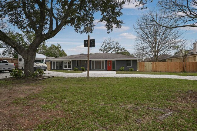 Foto del edificio - 206 Texas Ave
