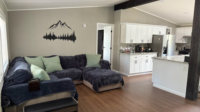 Building Photo - 5280 Old French Town Rd