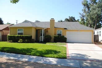 Building Photo - 3250 Las Lunas St