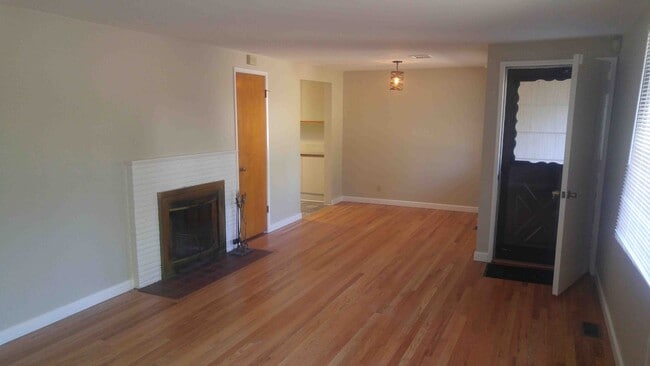 Building Photo - HUP FC Basi (14807 5th Ave)