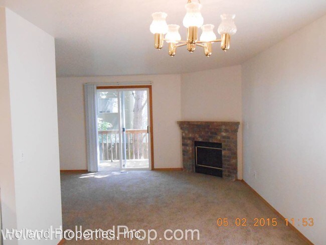 Building Photo - 15477-15481 SW Donna Ct