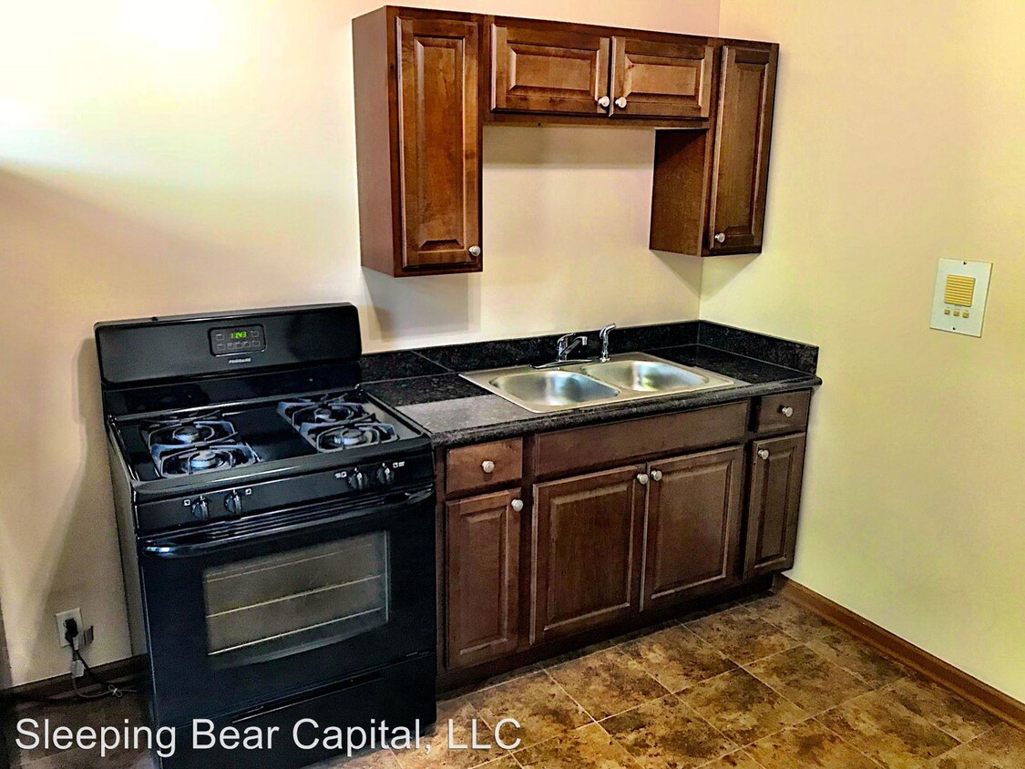 Foto principal - 6600 S Maplewood Ave