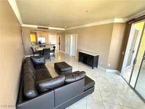 Building Photo - 210 E Flamingo Rd