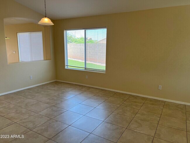 Foto del edificio - 1555 S 229th Ct