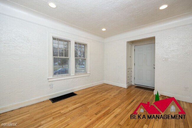 Foto del edificio - 3 br, 1 bath House - 1129 Midland Blvd