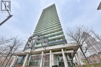 Building Photo - 360-360 Square One Dr