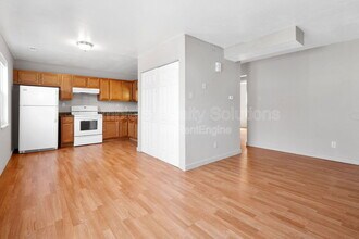 Building Photo - 334 Mt Everest Dr