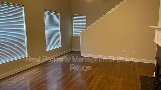 Building Photo - 4464 Highland Rd