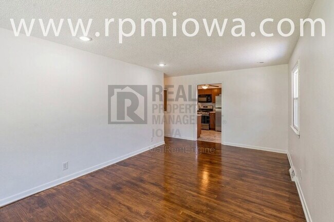 Building Photo - 1806 Larnard Dr