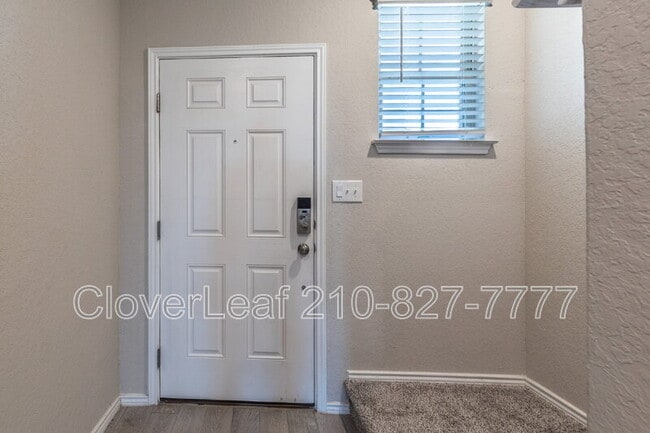 Building Photo - 255 Kinsley Wy