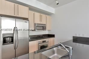 Building Photo - 2 br, 2 bath Condo - 1111 SW 1st Ave Apt 2322