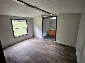 Building Photo - 115 Mirada Ln