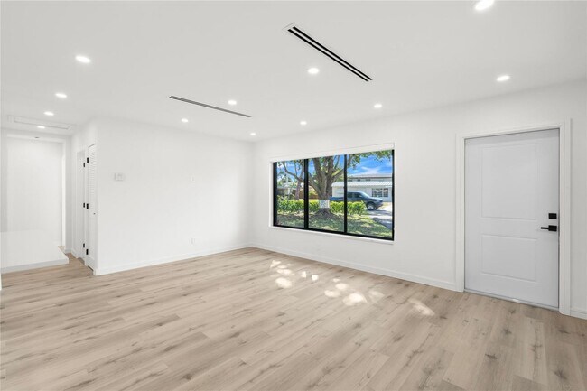 Foto del edificio - 455 SW 14th Ct