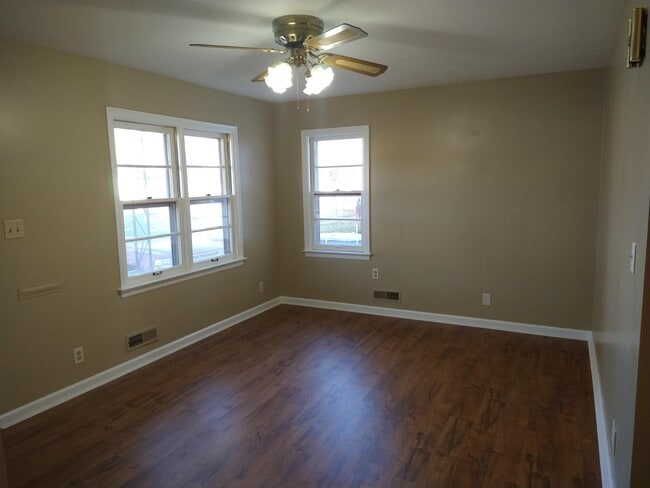 Foto del edificio - 1510 N Platte Ave