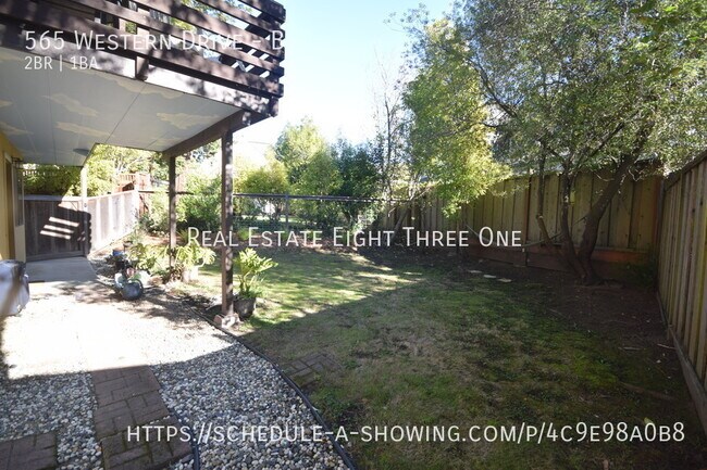 Foto del edificio - 565 Western Dr