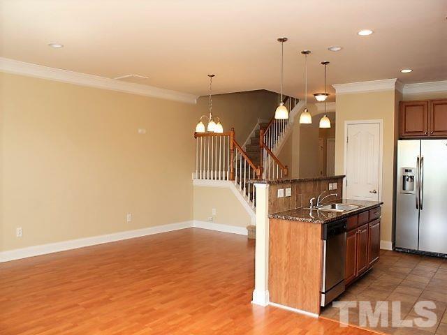 Building Photo - 333 Longchamp Ln
