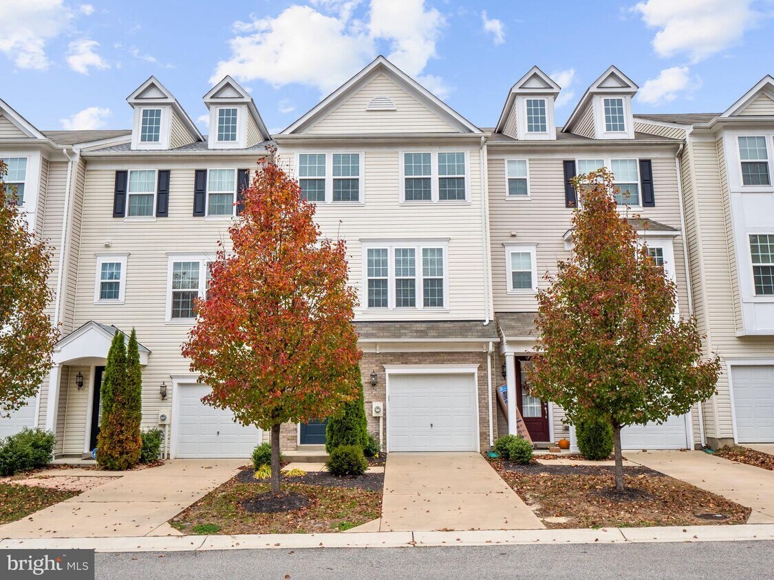 43824 Royal Fern Ln, California, MD 20619 Townhome Rentals in