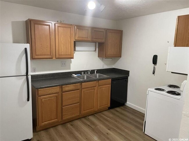 Building Photo - Great Condo In Tumblin Creek