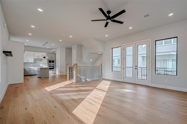 Foto del edificio - 1222 W 24th St