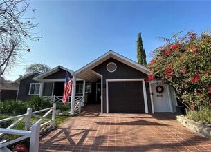 Building Photo - 349 Norumbega Dr
