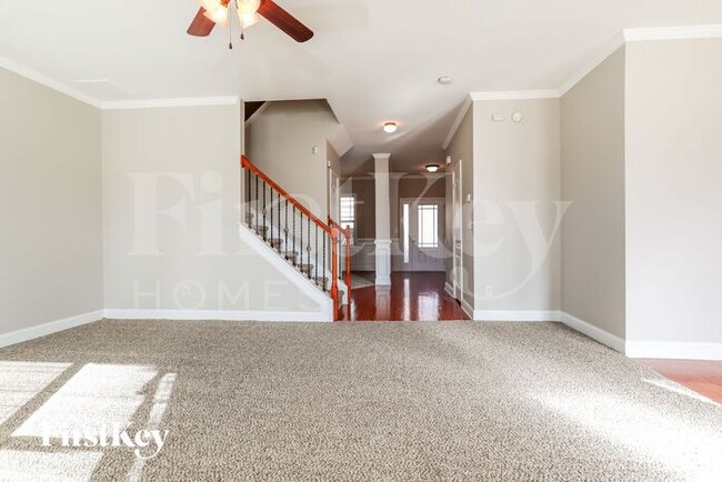 Building Photo - 4292 Suwanee Mill Dr