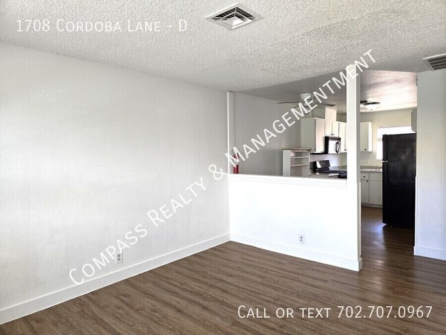 Foto del edificio - 1708 Cordoba Ln