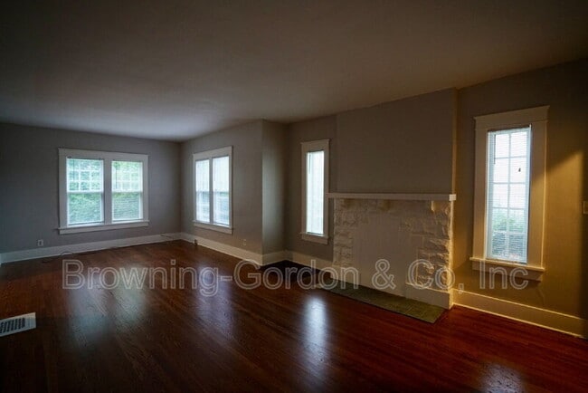 Building Photo - 1509 Bernard Ave