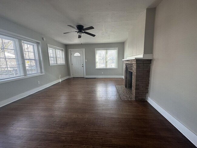 Building Photo - 1537 N Holyoke St