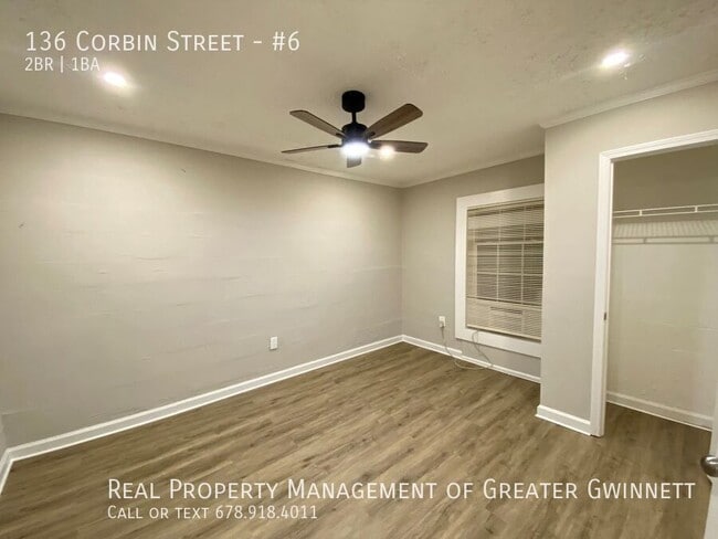 Foto del edificio - Renovated 2 Bedroom First Floor Apartment-...