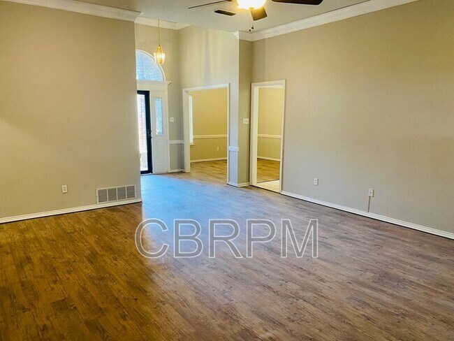 Foto del edificio - 6022 78th St
