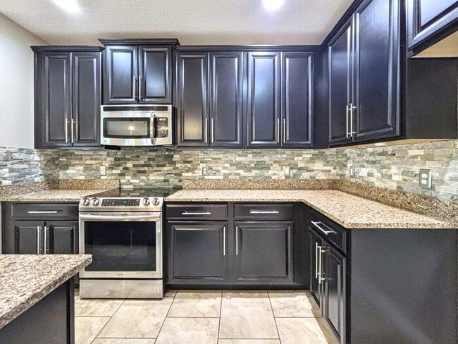 Building Photo - 34408 Alicante Ct