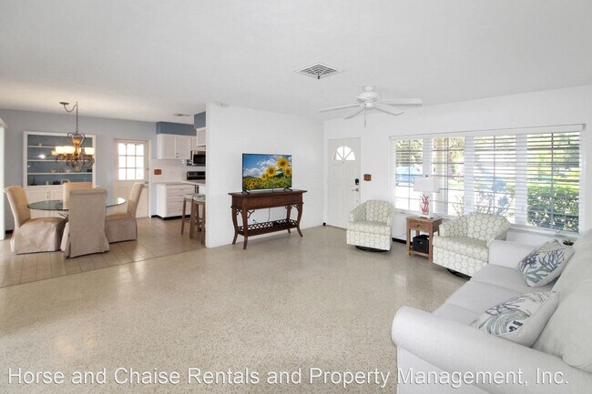 Building Photo - 2 br, 2 bath House - 324 E Seminole Dr