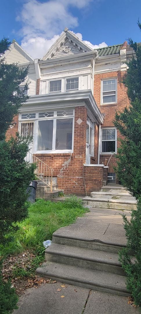 Photo - 5261 E Roosevelt Blvd Apartment