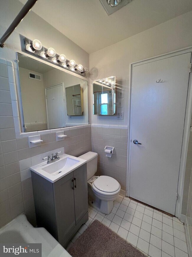 Building Photo - 2915 Willston Pl