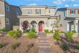 Building Photo - 2526 Amedeo Ln