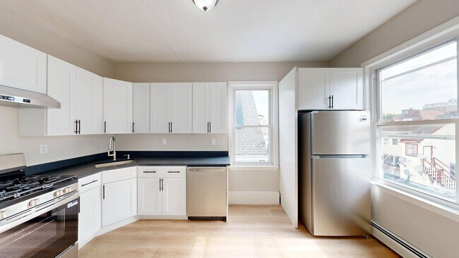 Photo - 165 Hichborn Street Apartment