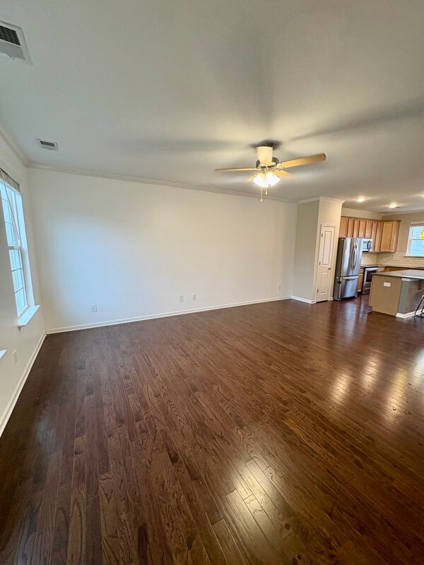 Foto del edificio - 456 Spring Gardens Drive