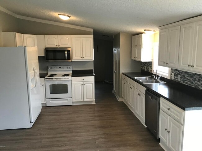 Building Photo - 219 Venado Pl