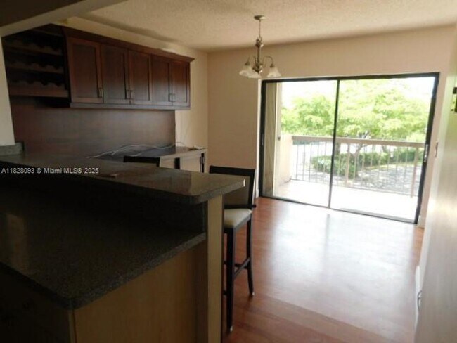 Foto del edificio - 5900 SW 127th Ave