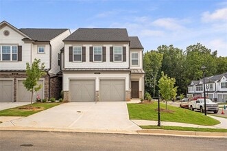 Building Photo - 5740 Thornton Dr