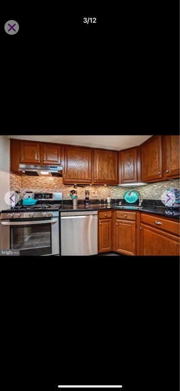 Building Photo - 1422 Northgate Square