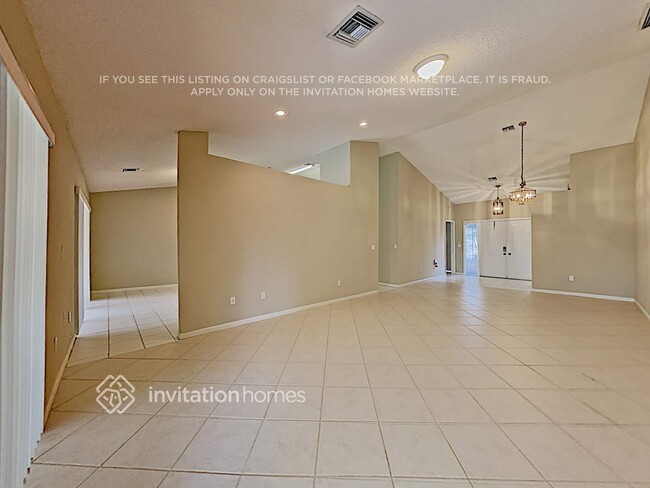 Foto del edificio - 13048 Meadowbreeze Dr