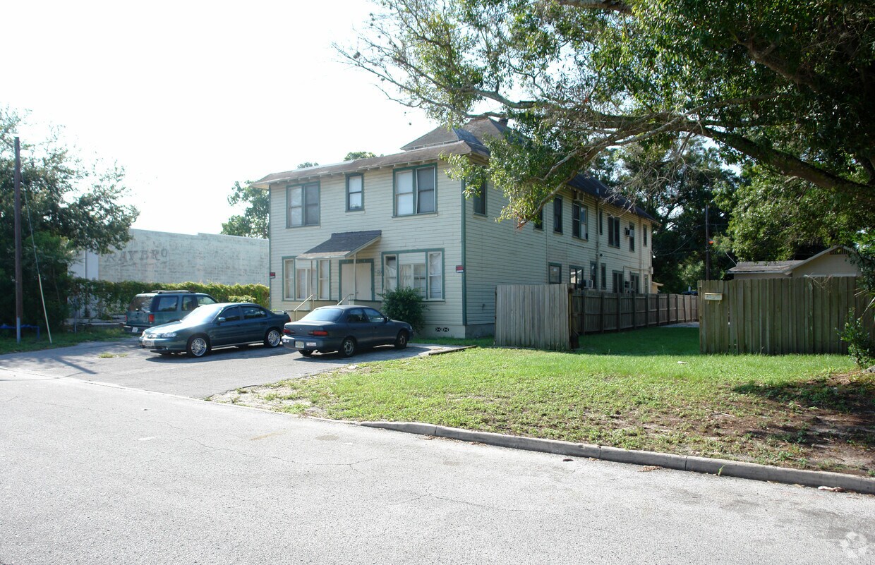 Primary Photo - 2334 3rd Ave S