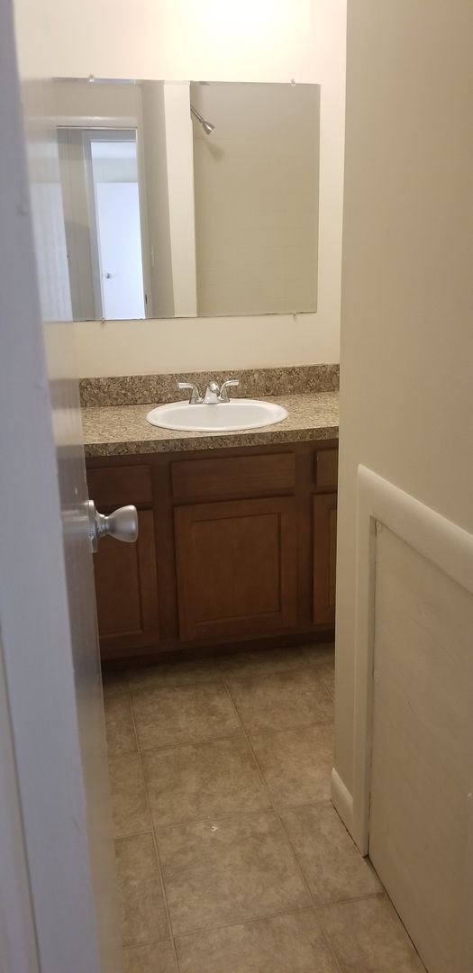 Building Photo - 3 br, 1.5 bath House - 7614 Club Duclay Dr.