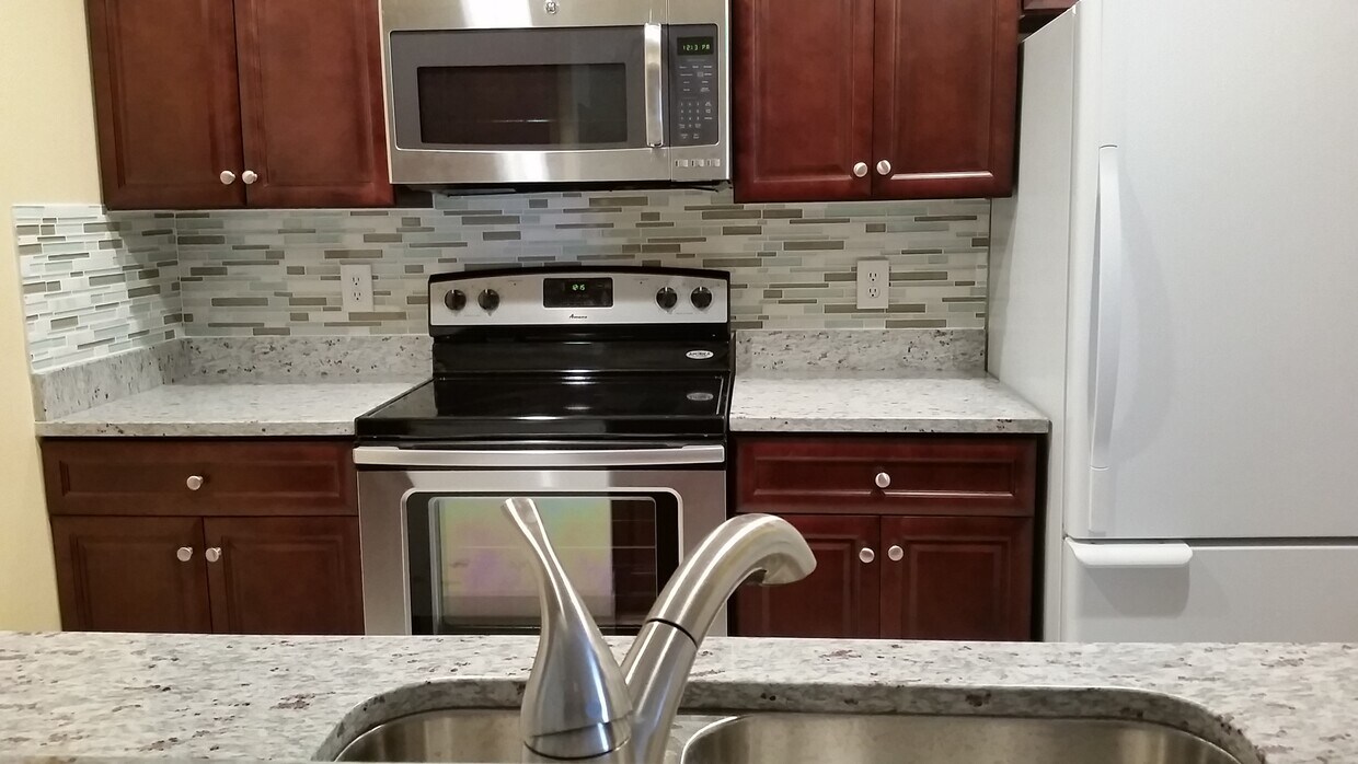 Primary Photo - 13678 Orchard Dr
