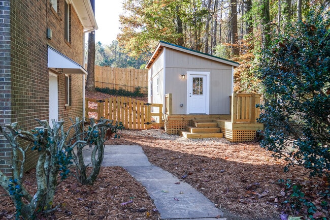 Building Photo - 1689 Timber Lake Rd NW