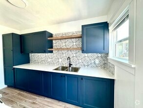 Building Photo - 279 Redondo Ave