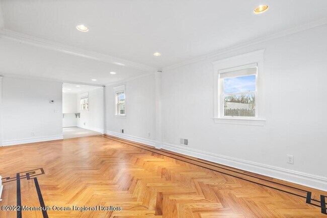 Building Photo - 156 Belmont Ave